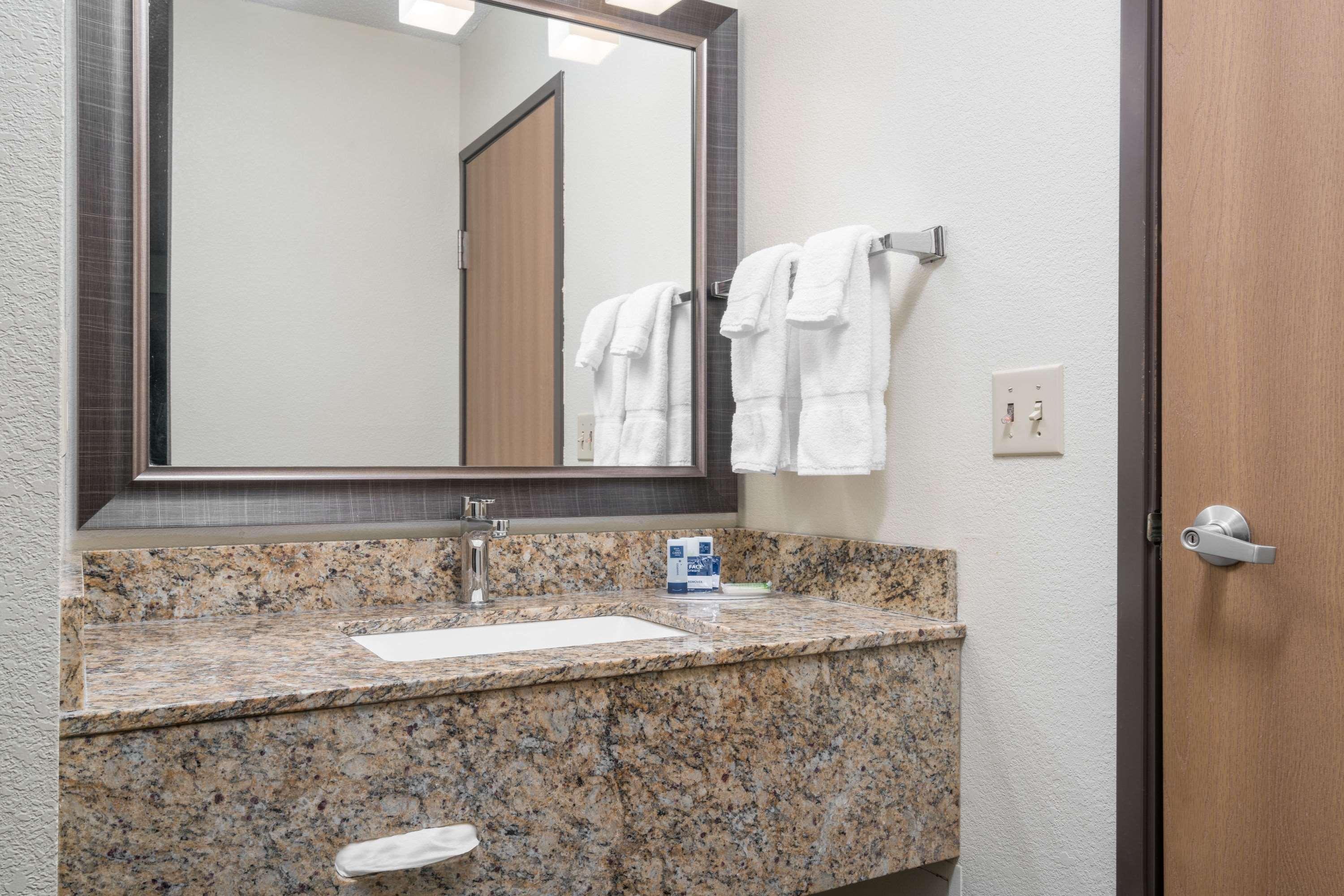 Americinn By Wyndham ביסמרק מראה חיצוני תמונה